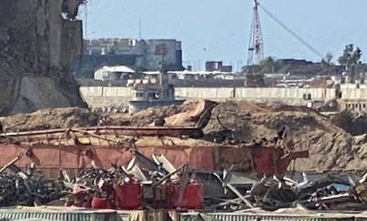 FOTO - Beyrut limanında facianın izleri hala duruyor