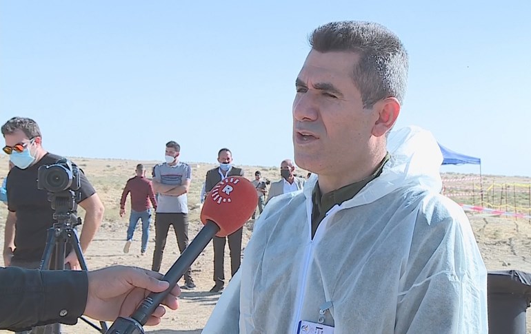 Sirwan Jalal, head of the Kurdistan Regional Government (KRG)'s mass graves team, speaks to Rudaw in Solagh, Shingal region on October 24, 2020. Photo: Rudaw
