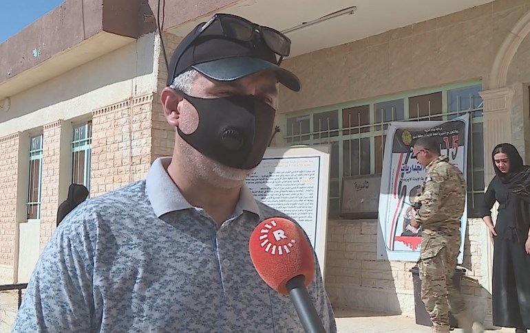Dhia Karim, head of the Iraq's team exhuming mass graves, speaks to Rudaw. Photo: Rudaw