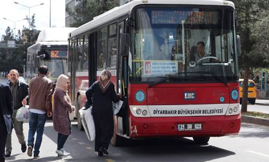 Diyarbakır’da belediye ve halk otobüslerinin ulaşım ücretlerine zam yapıldı