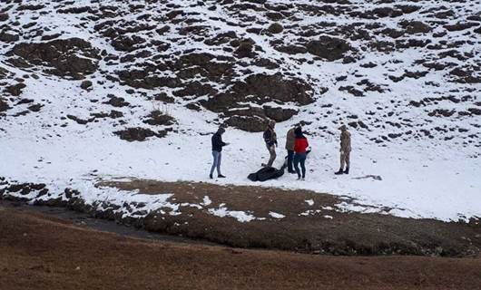 Van sınırında 3 kaçak göçmen donarak öldü
