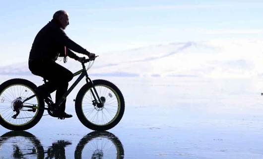 FOTO - Çıldır Gölü üzerinde bisiklet turu heyecanı