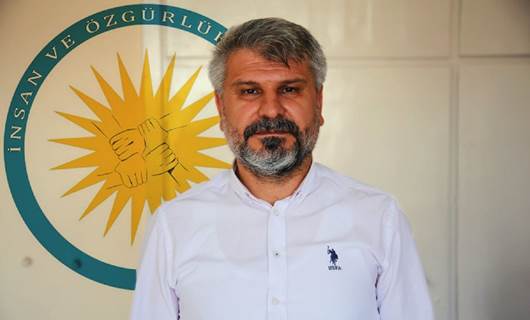 Ahmet Kaya: Rêya siyasetê li ber Kurdan digirin