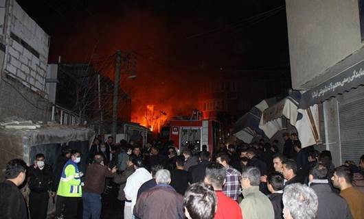 Mahabad çarşısında büyük yangın: 10 yaralı