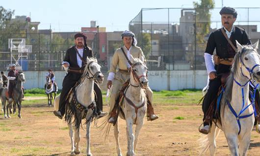 FOTO – Erbil’de Sevgililer Günü için atlı gösteri