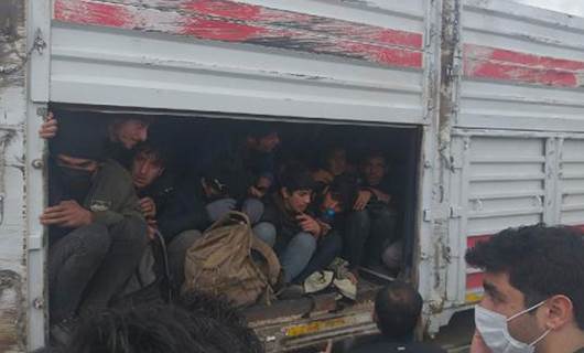 Van’da yaşlı adama çarpan TIR’da 114 kaçak göçmen çıktı