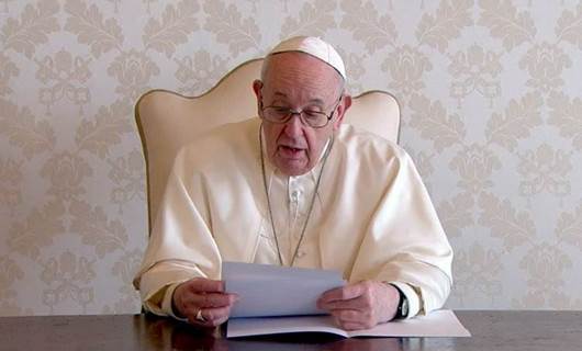 Papa Franciscus: Kiliselerden kucak dolusu sevgiler getirmek istiyorum