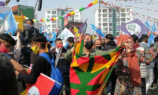 FOTO – Diyarbakır’da çoşkulu Newroz kutlaması