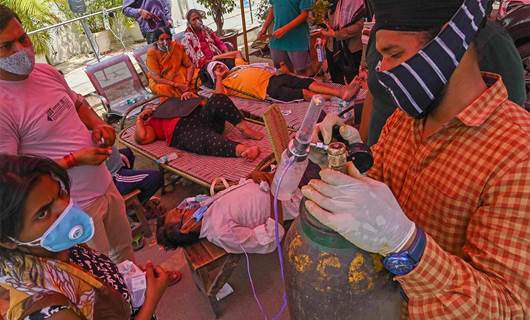 Hindistan’da salgın nedeniyle sağlık sitemi çöktü