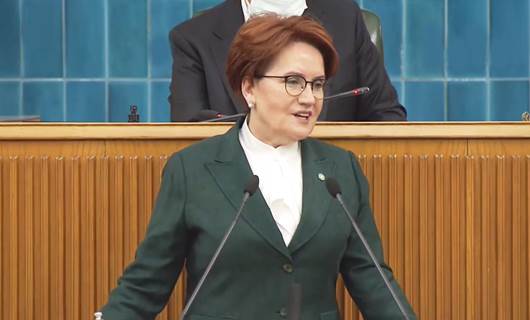 Akşener: Kürsüden sallamayı liderlik sananların devri bitiyor