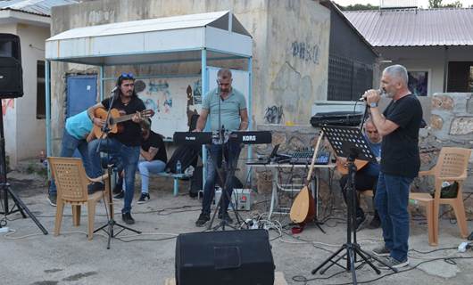 Dersim Belediyesi yerel sanatçılar için mini konserler düzenliyor