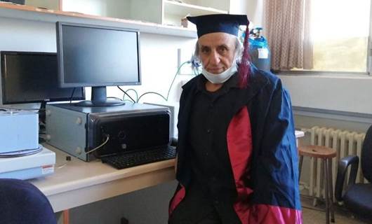 Elazığ'da 1988’de kazandığı üniversiteden 33 yıl sonra mezun oldu