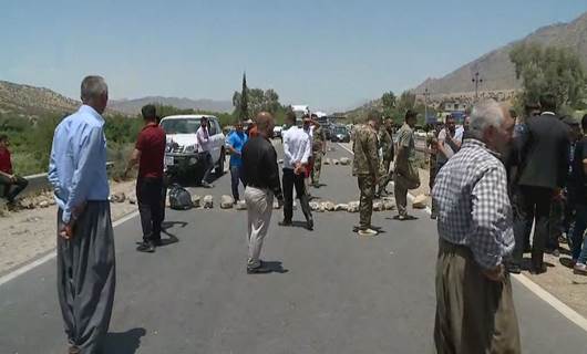 Protesters block main road in Dukan, demanding water and electricity