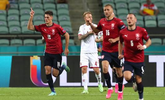 EURO 2020 - Çekya'yı yenen Danimarka yarı finale yükseldi