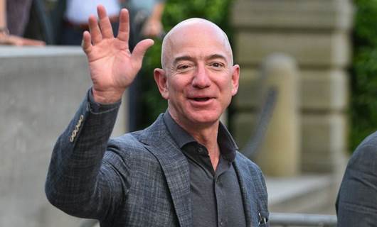 Jeff Bezos Amazon'daki görevinden resmen ayrıldı!