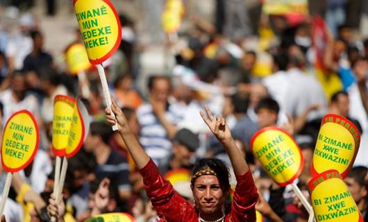 HDP: Em zext û zordariya li ser zimanê Kurdî qebûl nakin!