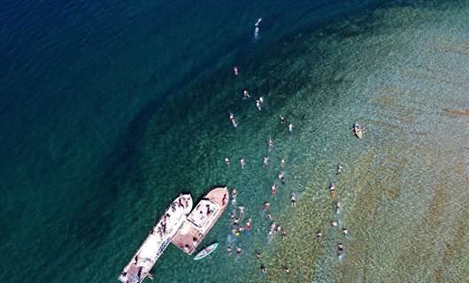 Van Gölü'nde "Adır Adası'nda Yüzme Festivali" düzenlendi