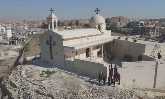 IŞİD'in yıktığı Musul’un en eski kilisesi yeniden ibadete açıldı