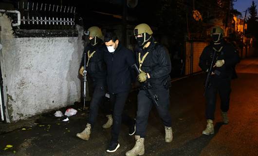 Adana'daki IŞİD operasyonunda 13 yabancı uyruklu gözaltına alındı