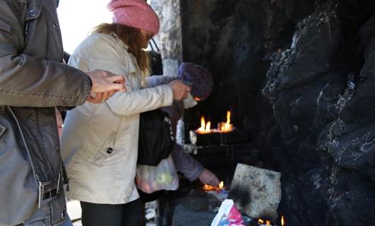 Dersim'de ‘Kara Çarşamba’ nedeniyle mumlar yakılıp dua edildi