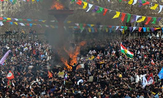 Banga sed hezaran li Newroza Amedê: Aştî û azadî