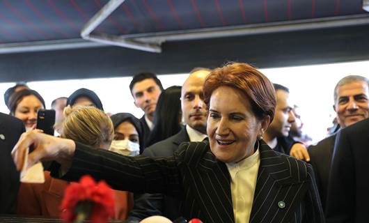 Akşener’den İzmir gezisinde hükümete sert eleştiriler