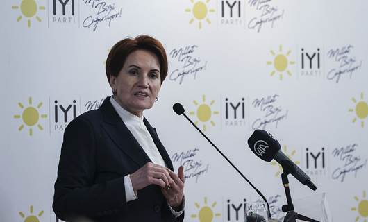 Akşener kürsüden Kavala’ya destek verdi: Yaşasın hürriyet, kahrolsun istibdat