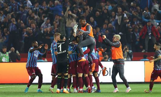 Türkiye Süper Lig’inde Trabzonspor 38 yıl sonra şampiyon oldu