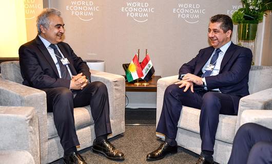 PM Barzani meets with officials at Davos forum