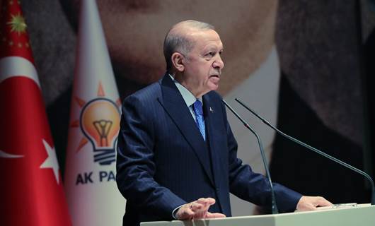 RAPIRSÎ - Erdogan di hilbijartinên Serokkomariyê de bisernakeve