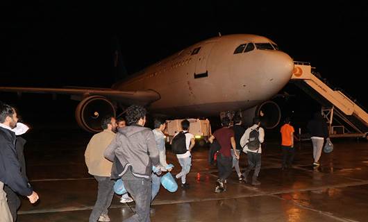 Iğdır ve Ağrı'dan yüzlerce Afgan göçmen evlerine geri gönderildi