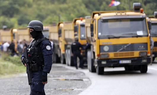 Kosova ile Sırbistan arasında gerginlik: Sirenler çaldı, NATO’dan müdahale sinyali