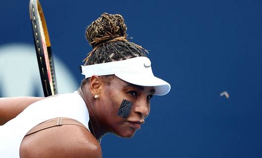 Serena Williams dest ji tenîsê berdide