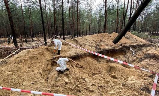 Yeniden Ukrayna'nın kontrolüne geçen İzyum'da toplu mezar bulundu