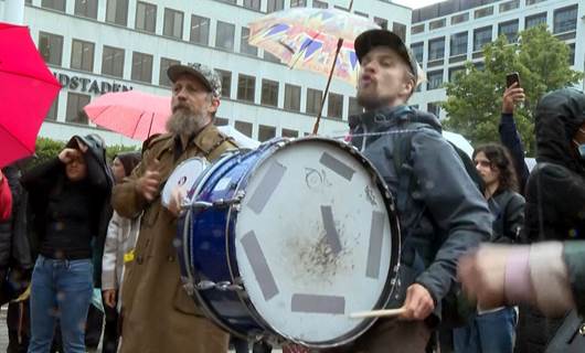 İsveç’te sağın yükselişi protesto edildi