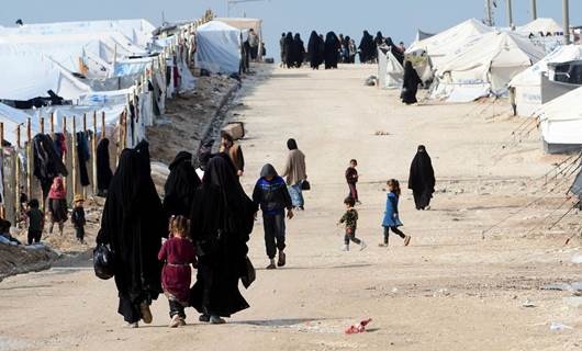 150 malbatên DAIŞê ji kampa Holê bo Iraqê tên vegerandin
