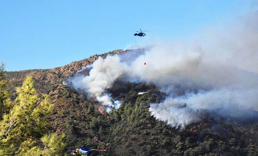 Marmaris'te orman yangını çıktı, yangını söndürmeye giden helikopter düştü