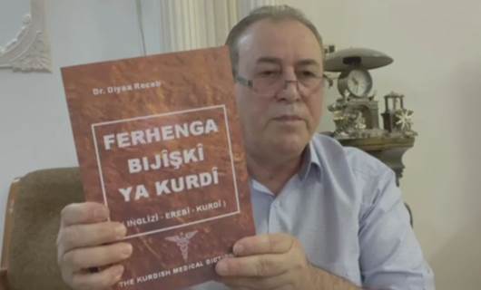 Bijîşkekî diranan ê Kurd 6 pirtûk bi Kurdî belav kirine