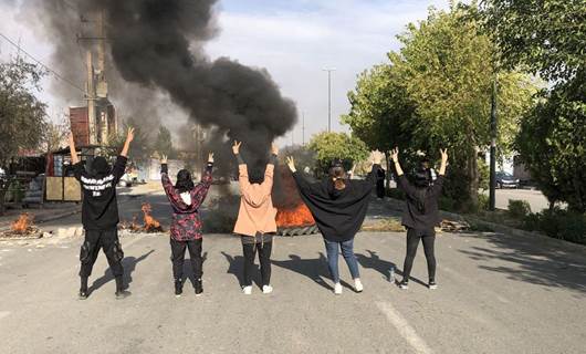 40 gün geçti: Jina Emini anması sonrası polis ile göstericiler çatıştı