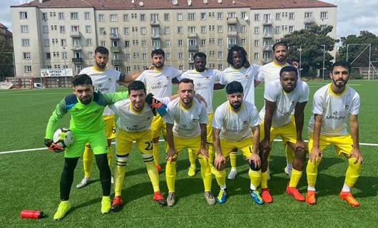 Rojavalı Kürtler Avusturya'da futbol takımı kurdu