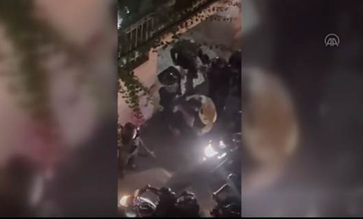 İran'dan dehşet görüntüler: Onlarca polis göstericiyi önce darp etti ardından kafasına sıktı