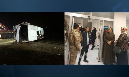 Diyarbakır'da trafik kazası: 11 polis ve bekçi yaralandı