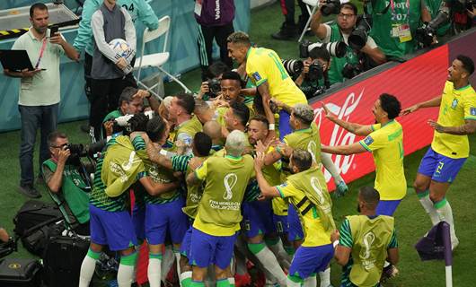 DÜNYA KUPASI - Brezilya 2 yarıda coştu, Sırbistan’ı 2 golle geçti