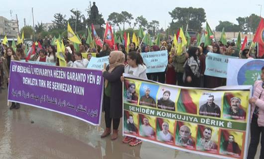 Niştecihên Kobanî dijî êrîşên Tirkiyê xwepêşandan kirin