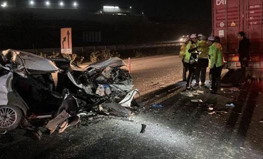Antep'te tırla otomobil çarpıştı: 2 ölü, 5 yaralı