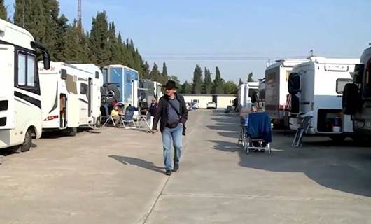 Avrupa'dan karavanları ile yola çıkan turist kafilesi Erbil'e ulaştı
