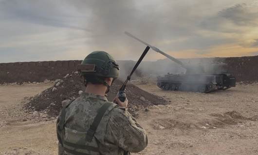 Artêşa Tirkiyê gundên Kobanî topbaran dike