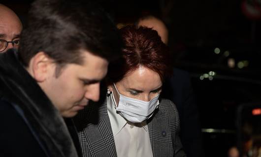 Akşener, Mecliste yumruk atılan milletvekilini hastanede ziyaret etti