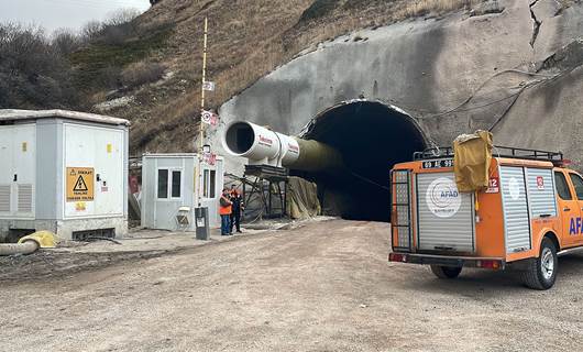 Kop Tüneli inşaatında meydana gelen göçükte 5 işçi yaralandı