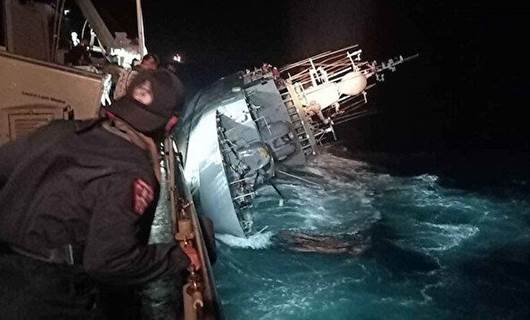 Tayland donanmasına ait gemi battı: Kayıp 31 denizci aranıyor